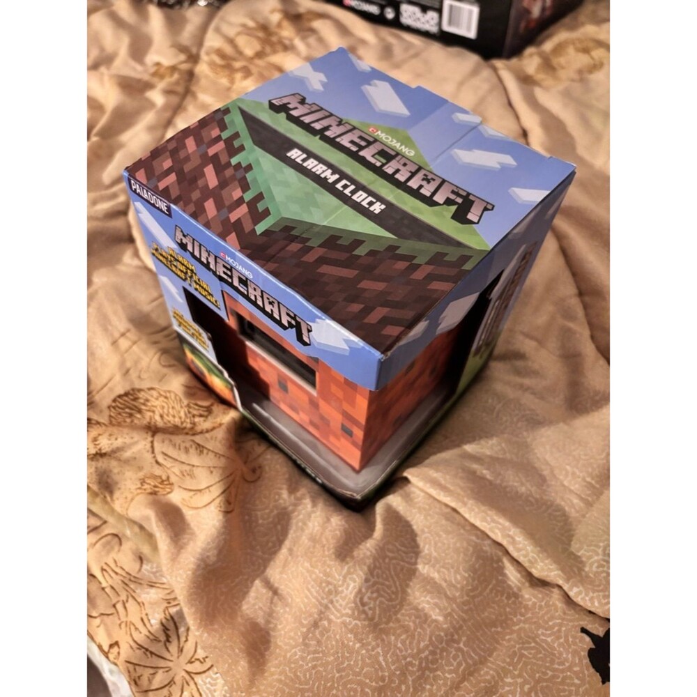 Minecraft: Grass Block Alarm Clock - Sealed and Unopened - New